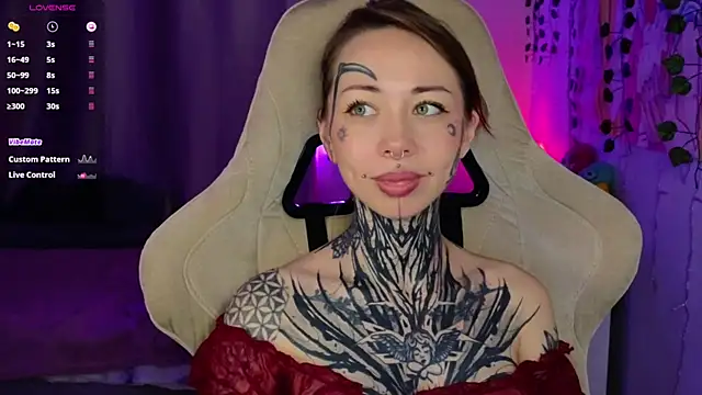 bunnykellyyy online show from 15, 4, 2026