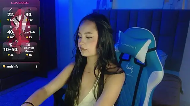 Snapshot of Emma-Flowers chatting on 3, 11, 2025 Emma-Flowers online show from 3, 11, 2025