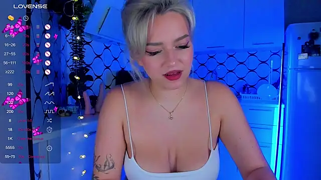 Candy Mur online show from 9, 10, 2025