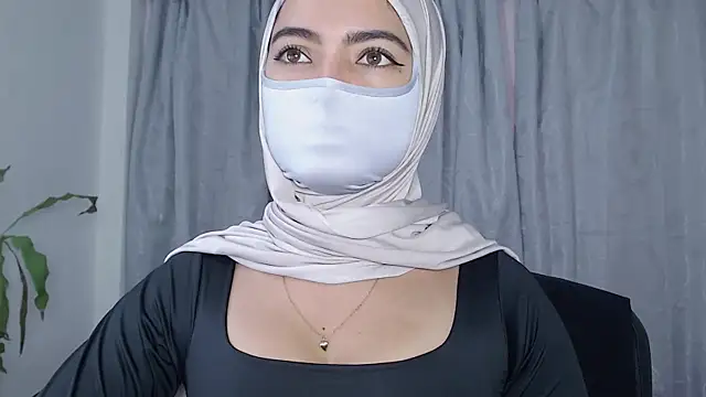Snapshot of jade_nassar chatting on 20, 4, 2026 jade nassar online show from 20, 4, 2026