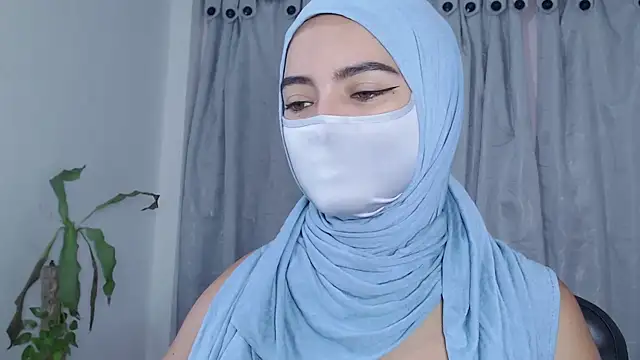 Snapshot of jade_nassar chatting on 21, 4, 2026 jade nassar online show from 21, 4, 2026