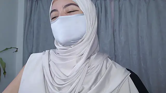 Snapshot of jade_nassar chatting on 28, 4, 2026 jade nassar online show from 28, 4, 2026