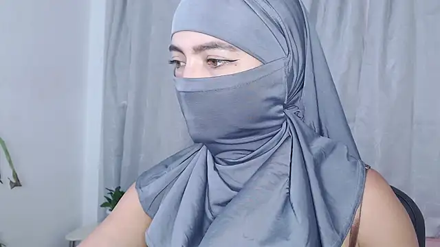 Snapshot of jade_nassar chatting on 18, 5, 2026 jade nassar online show from 18, 5, 2026