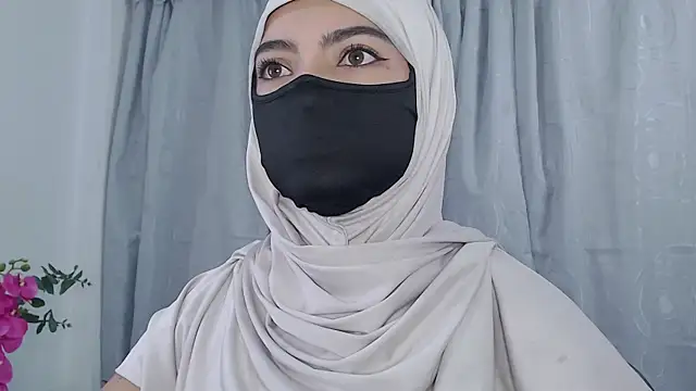 Snapshot of jade_nassar chatting on 29, 5, 2026 jade nassar online show from 29, 5, 2026