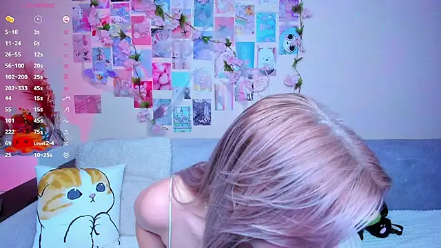 CortneyCane online show from 25, 11, 2025