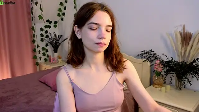 Snapshot of Evi_Brook chatting on 22, 12, 2025 Evi Brook online show from 22, 12, 2025