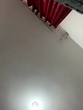 Snapshot of Alyha_Cortes chatting on 21, 10, 2025 Alyha Cortes online show from 21, 10, 2025