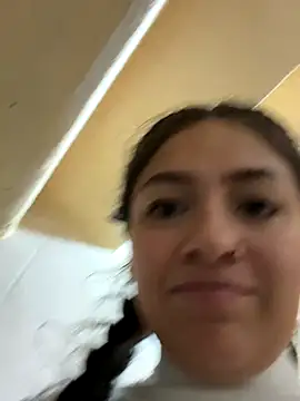 Snapshot of Alyha_Cortes chatting on 13, 11, 2025 Alyha Cortes online show from 13, 11, 2025