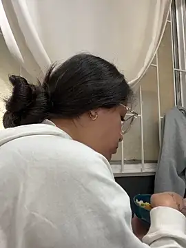 Snapshot of Alyha_Cortes chatting on 20, 11, 2025 Alyha Cortes online show from 20, 11, 2025