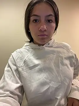 Alyha Cortes online show from 12, 3, 2026