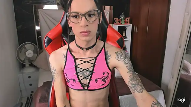 Snapshot of sara_slut21 chatting on 28, 12, 2024 sara slut21 online show from 28, 12, 2024