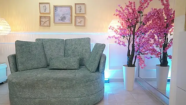 LoonaNyx online show from 16, 9, 2025