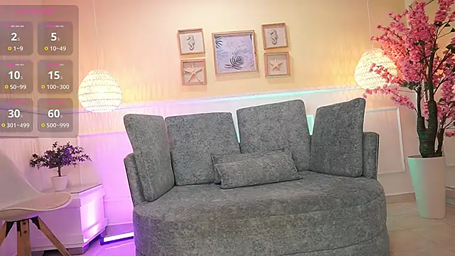 LoonaNyx online show from 18, 9, 2025