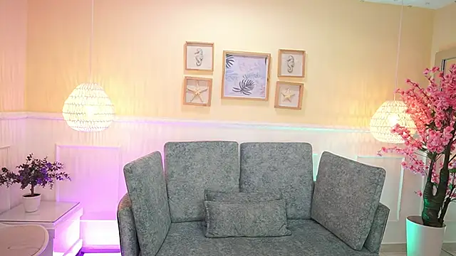 LoonaNyx online show from 19, 9, 2025