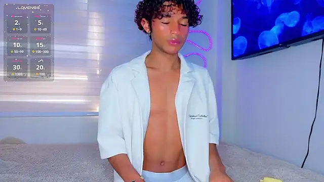 Snapshot of Aaron_Wiinter chatting on 9, 2, 2026 Aaron Wiinter online show from 9, 2, 2026