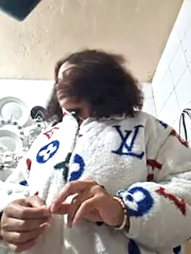 Snapshot of madelene chatting on 1, 4, 2026 madelene online show from 1, 4, 2026