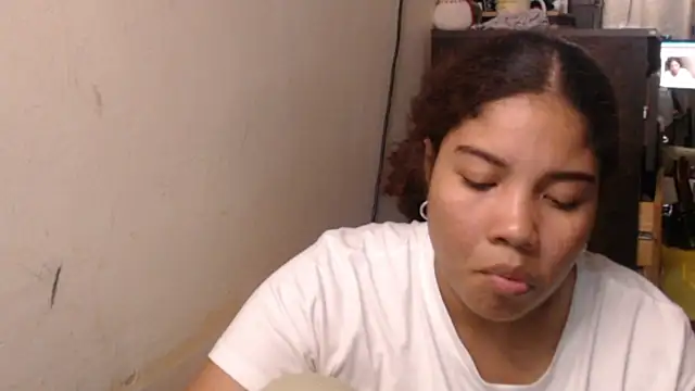 Snapshot of madelene chatting on 9, 4, 2026 madelene online show from 9, 4, 2026