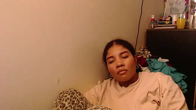 Snapshot of madelene chatting on 4, 5, 2026 madelene online show from 4, 5, 2026