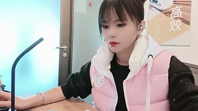 Snapshot of KKMM168 chatting on 3, 11, 2025 KKMM168 online show from 3, 11, 2025