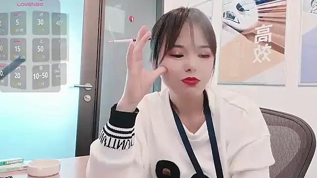 Snapshot of KKMM168 chatting on 5, 12, 2025 KKMM168 online show from 5, 12, 2025