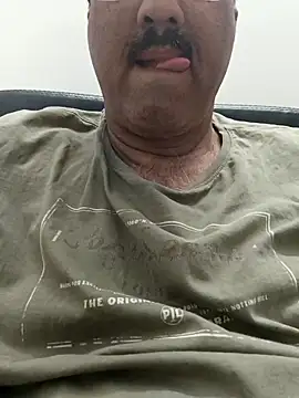 Snapshot of moonflower25 chatting on 11, 2, 2026 moonflower25 online show from 11, 2, 2026