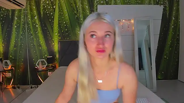 HollyTailors online show from 24, 9, 2025