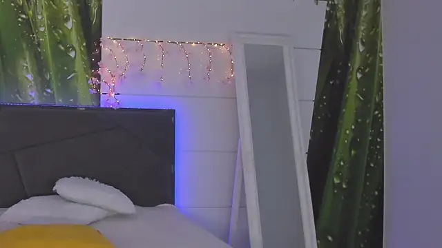 HollyTailors online show from 6, 2, 2026