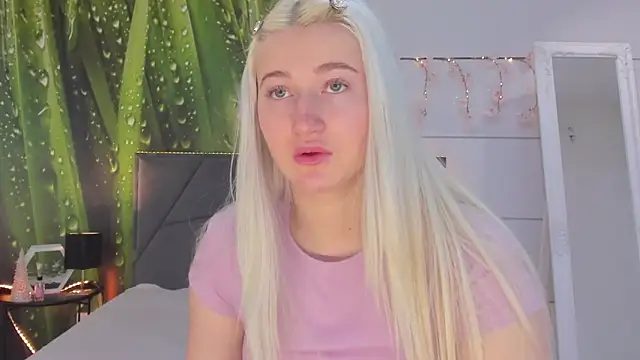 HollyTailors online show from 8, 2, 2026