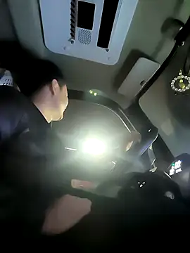 huanhuanaaaaa online show from 22, 4, 2026