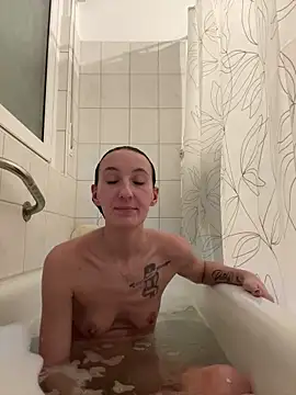 Emilia Mausi online show from 8, 2, 2026