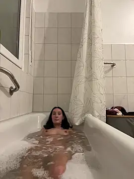 Emilia Mausi online show from 13, 4, 2026