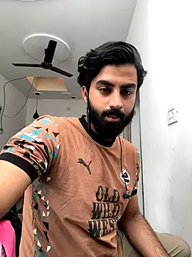 Snapshot of hottestboy03 chatting on 17, 10, 2025 hottestboy03 online show from 17, 10, 2025