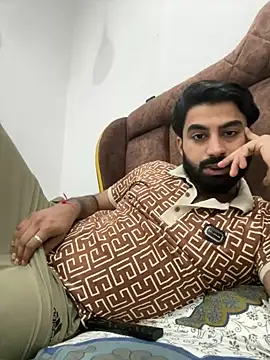 Snapshot of hottestboy03 chatting on 19, 10, 2025 hottestboy03 online show from 19, 10, 2025