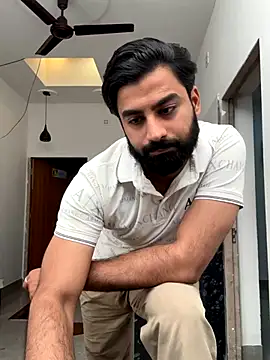 Snapshot of hottestboy03 chatting on 28, 10, 2025 hottestboy03 online show from 28, 10, 2025