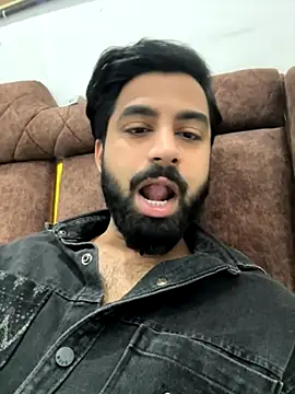 hottestboy03 online show from 25, 11, 2025