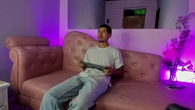 Snapshot of AxelAndJeremy chatting on 26, 9, 2025 AxelAndJeremy online show from 26, 9, 2025