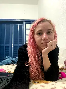 Snapshot of Bruna551 chatting on 9, 9, 2025 Bruna551 online show from 9, 9, 2025