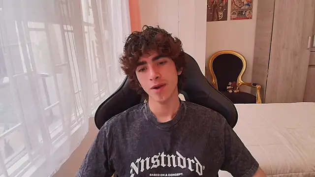 Nude Boy18 online show from 23, 10, 2025