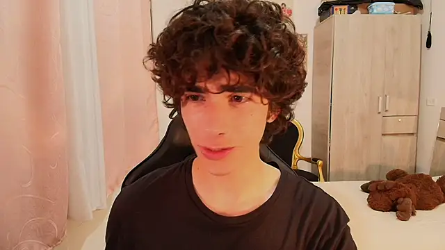 Nude Boy18 online show from 25, 10, 2025