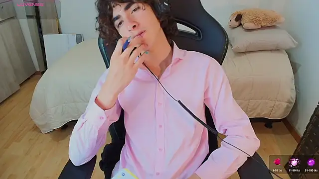 Nude Boy18 online show from 14, 2, 2026