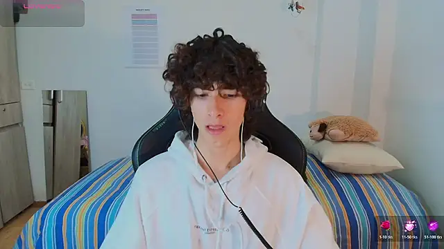 Nude Boy18 online show from 24, 2, 2026