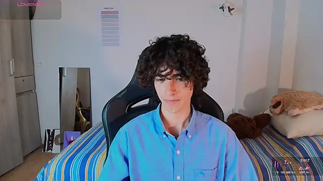 Nude Boy18 online show from 5, 3, 2026