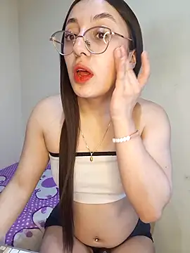 StefaniaFoxx  online show from 13, 4, 2026