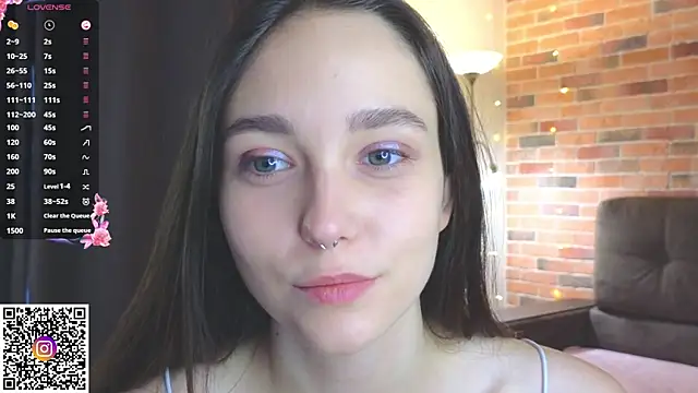 Snapshot of SoftieDream chatting on 15, 11, 2025 SoftieDream online show from 15, 11, 2025