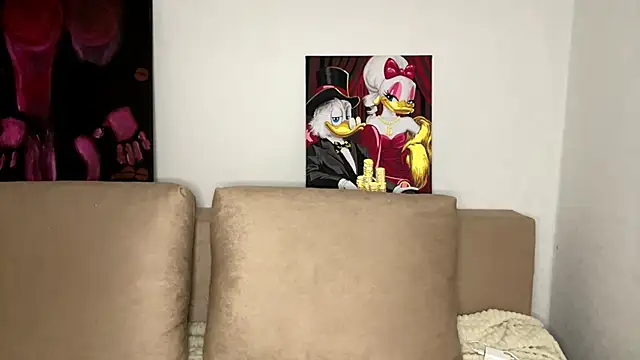 Petal Couple online show from 1, 12, 2025