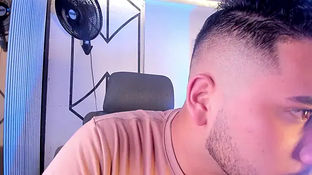 Snapshot of Axel_grey_ chatting on 14, 6, 2026 Axel grey online show from 14, 6, 2026