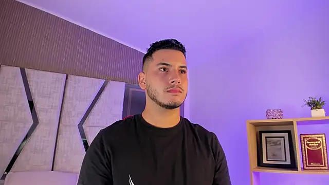 Snapshot of Axel_grey_ chatting on 8, 7, 2026 Axel grey online show from 8, 7, 2026