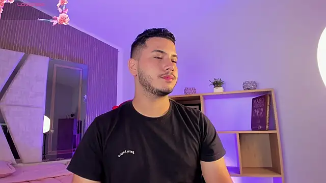 Snapshot of Axel_grey_ chatting on 13, 7, 2026 Axel grey online show from 13, 7, 2026