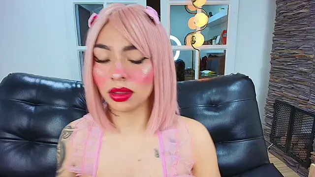 Snapshot of miss___abigail chatting on 8, 10, 2025 miss abigail online show from 8, 10, 2025