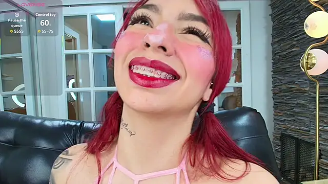 Snapshot of miss___abigail chatting on 28, 11, 2025 miss abigail online show from 28, 11, 2025